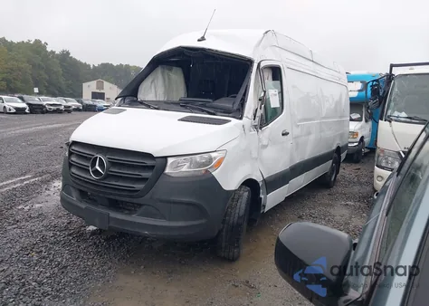 2025 Mercedes-Benz Sprinter 2500 из США, поврежденный, VIN W1Y4KCHYXST201084